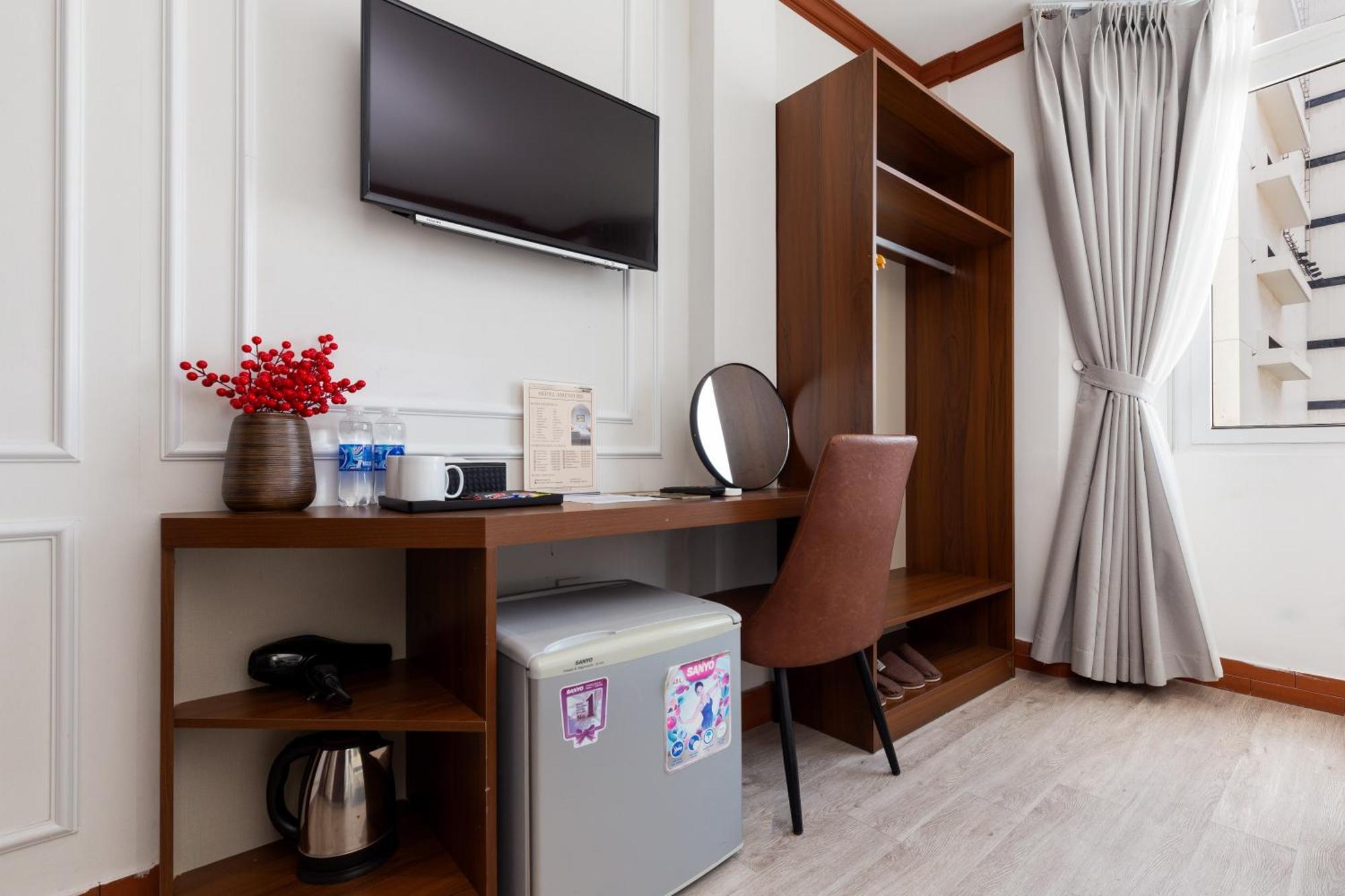 Matterhorn Hotel Хошимин Екстериор снимка